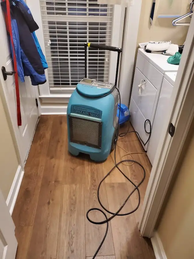 Commercial dehumidifier deployed for Crawl Space Restoration in Burlington